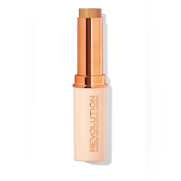 F8 | Makeup Revolution Fast Base Stick Foundation - Picture 4 of 4